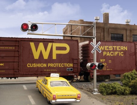 Walthers Scenemaster Post-1960s Cantilever Grade Signal